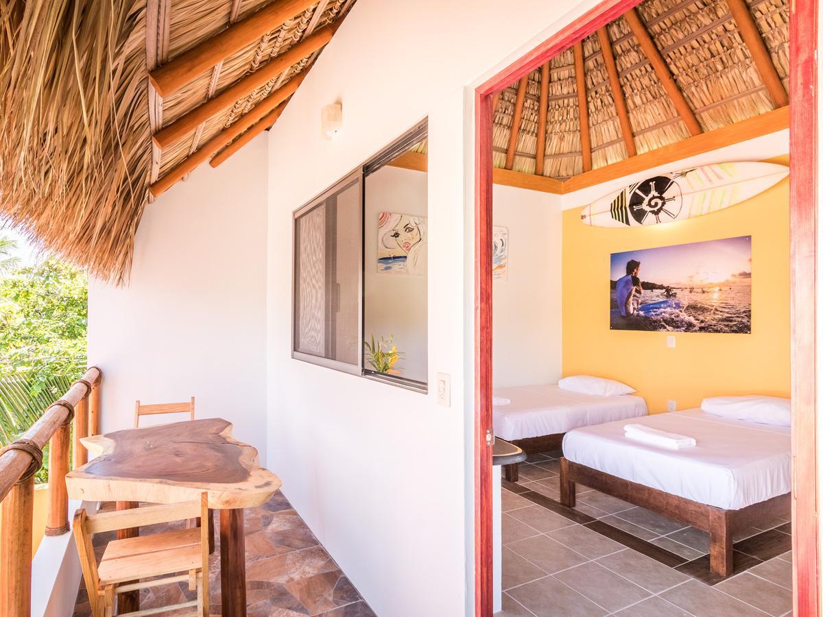 Brisas de Zicatela Experiencia Surf Camp 호스텔 외부 사진