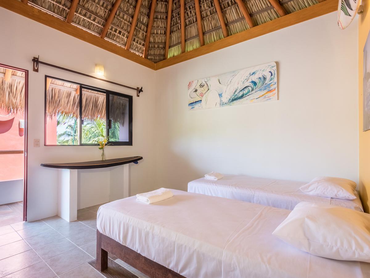 Brisas de Zicatela Experiencia Surf Camp 호스텔 외부 사진