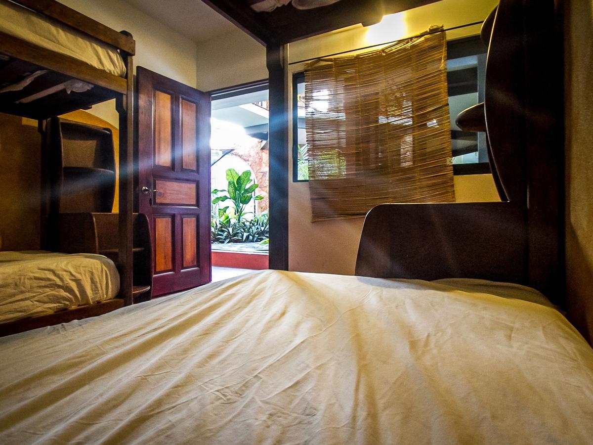 Brisas de Zicatela Experiencia Surf Camp 호스텔 외부 사진
