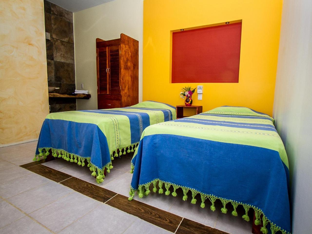 Brisas de Zicatela Experiencia Surf Camp 호스텔 외부 사진