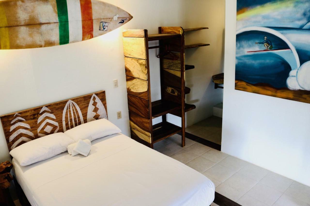 Brisas de Zicatela Experiencia Surf Camp 호스텔 외부 사진