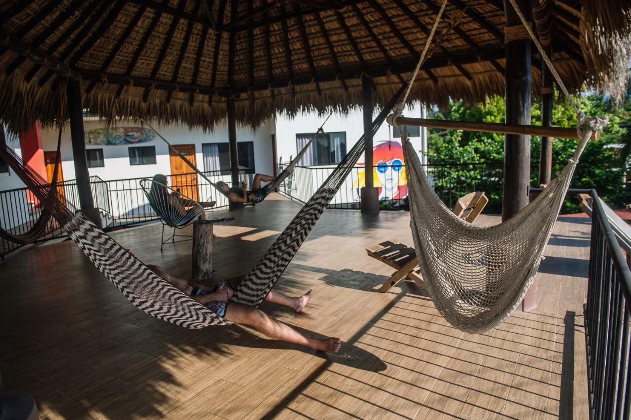 Brisas de Zicatela Experiencia Surf Camp 호스텔 외부 사진