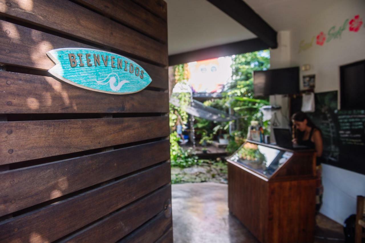 Brisas de Zicatela Experiencia Surf Camp 호스텔 외부 사진